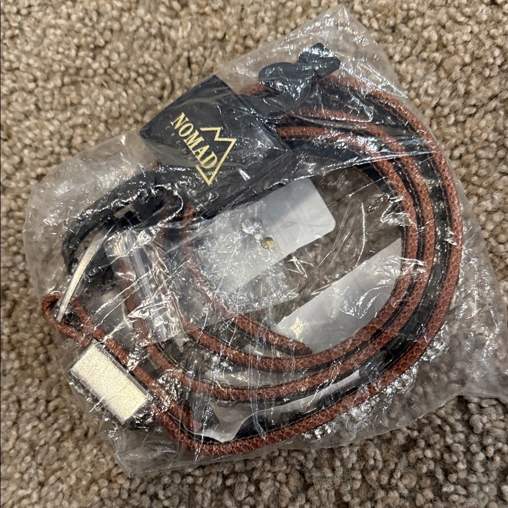 Nomad Black and Brown Charging Cable
